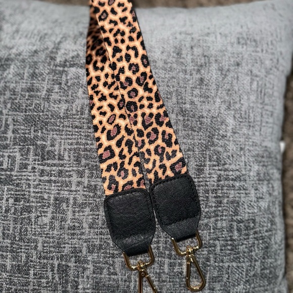 Leopard Print Mini Strap - Picture 2 of 2